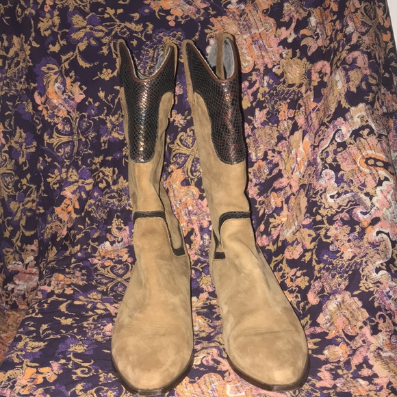 Vintage Dingo Boots - Picture 4 of 11